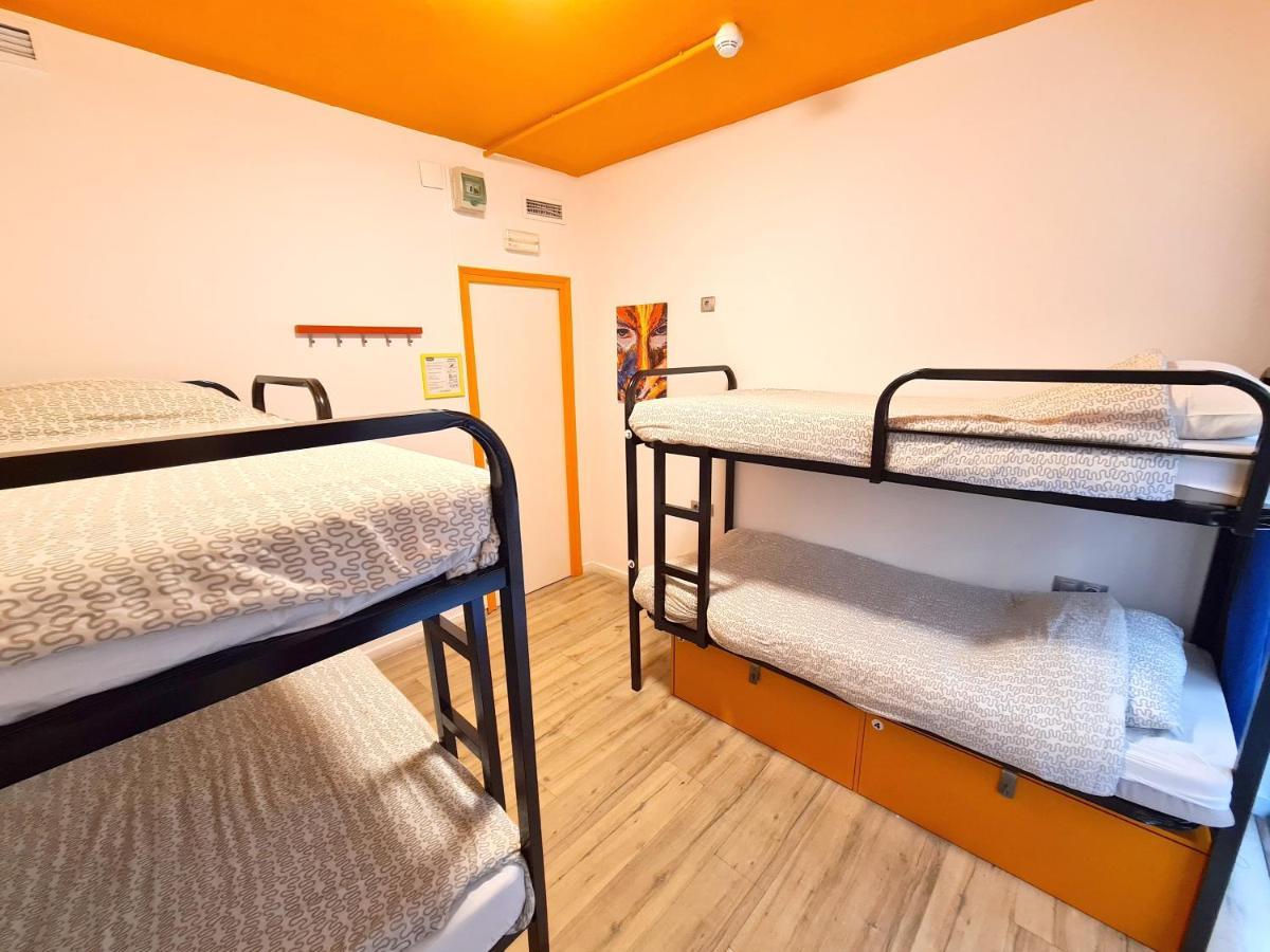 Arc House Gracia Hostel Barcelona Ngoại thất bức ảnh